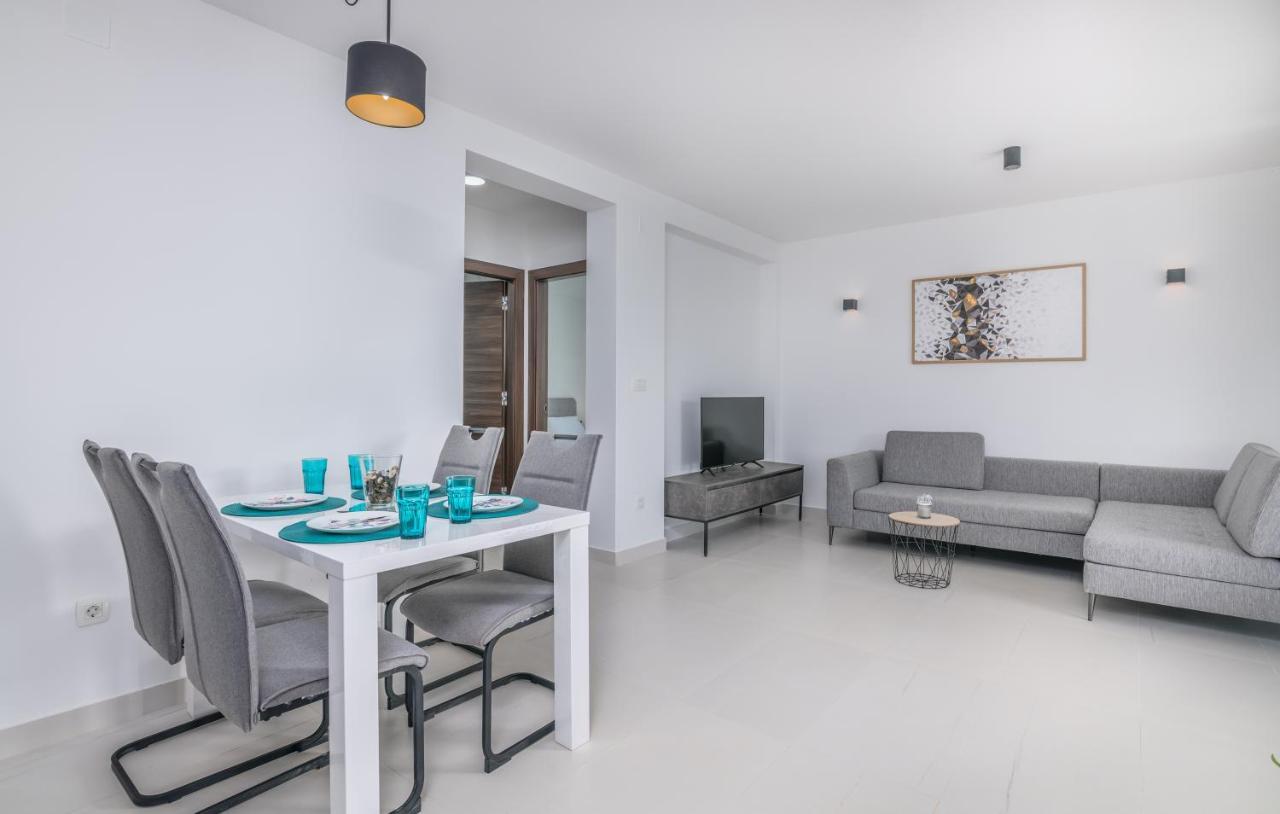 Vila Stemark Njivice Esterno foto