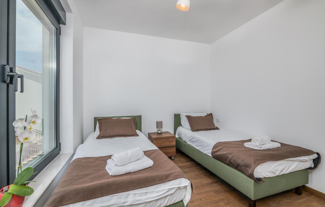 Vila Stemark Njivice Esterno foto