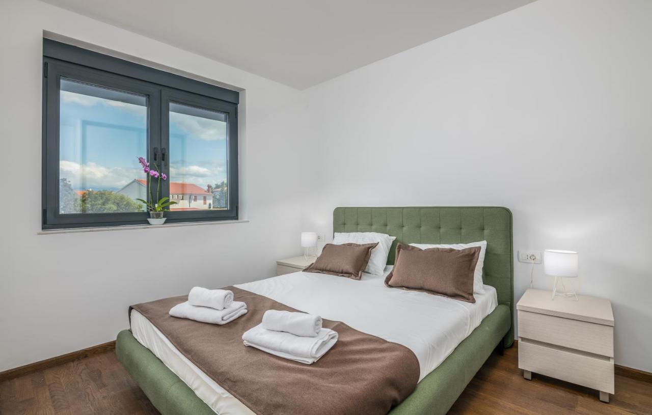 Vila Stemark Njivice Esterno foto