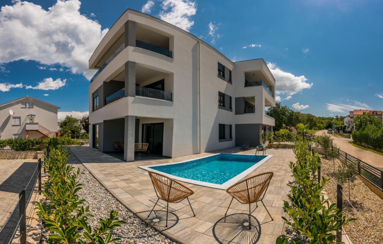 Vila Stemark Njivice Esterno foto